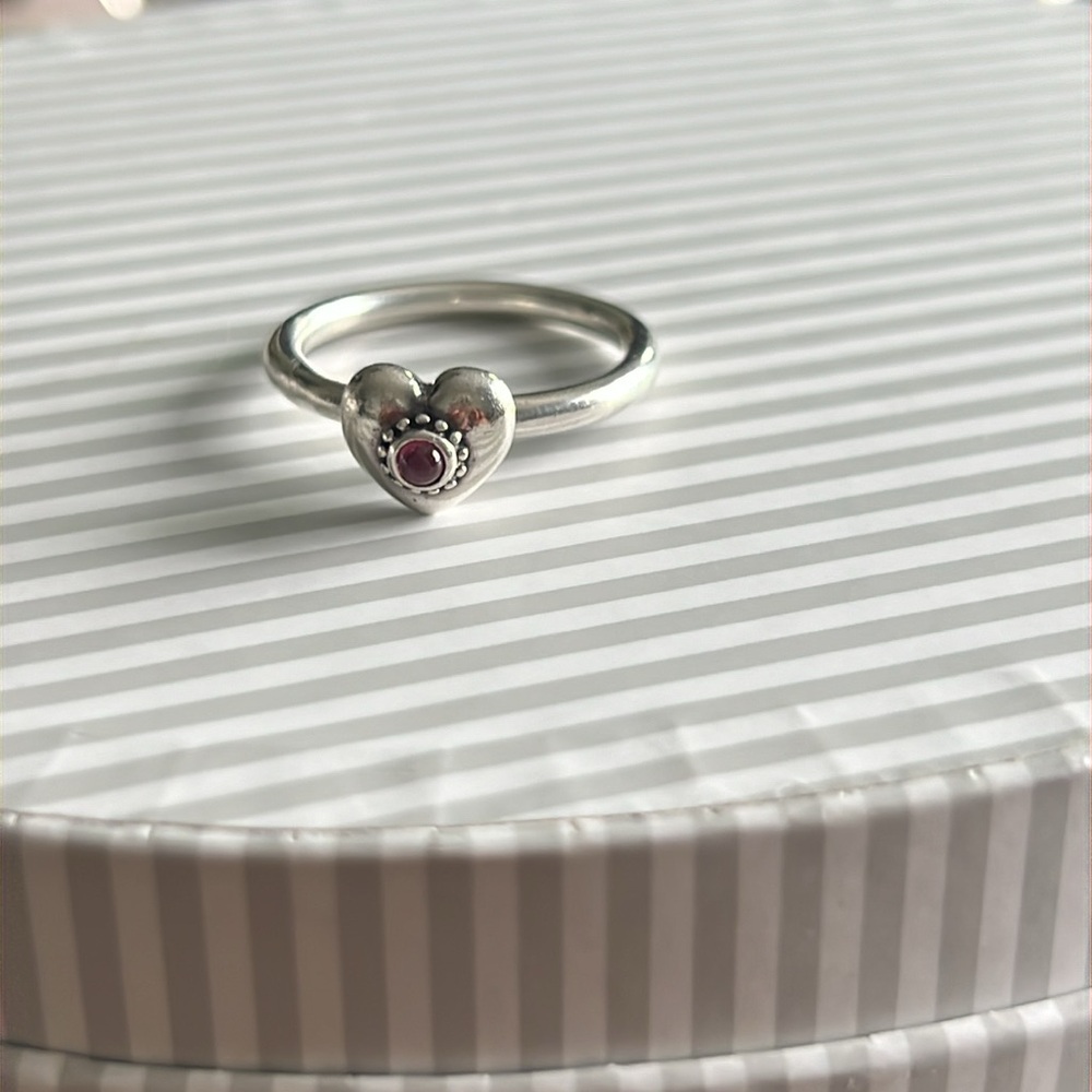 Pandora Ring - Picture 2 of 4